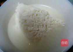 醪糟鸡蛋汤的做法图解1