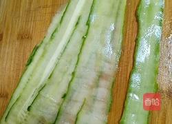 黄瓜金针菇卷的做法图解2