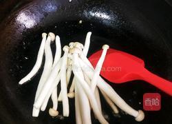 白玉菇炒青菜的做法图解5