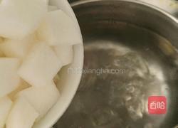 白萝卜紫菜银耳汤的做法图解4