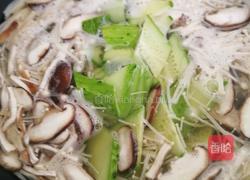 黄瓜金针菇汤的做法图解10