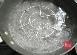 酸菜蒸鲈鱼的做法图解8