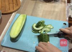 简易瓜果沙拉的做法图解3