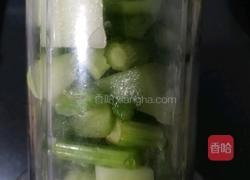 芹菜黄瓜汁的做法图解2