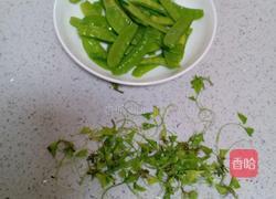 木耳荷兰豆的做法图解1