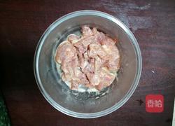 黄瓜肉片汤的做法图解2