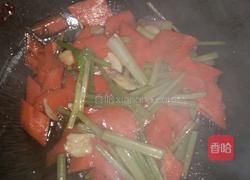 家常五花肉炒辣椒的做法图解5