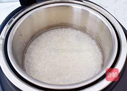 K丅猫米饭鸡排汉堡的做法图解4