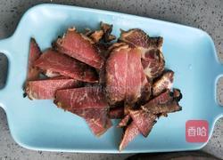 腊肉炒包菜的做法图解2