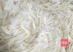 黄磊版葱油拌面的做法图解1