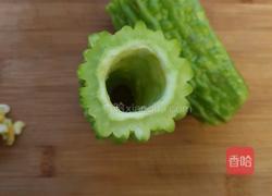 夏日苦尽甘来之苦瓜椰枣的做法图解1