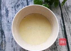 蛋花玉米面羹的做法图解2