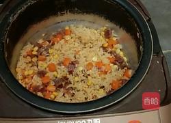 香肠焖饭的做法图解7