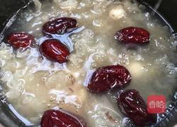 红枣莲子银耳汤的做法图解10