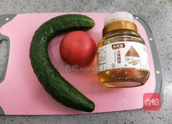 西红柿黄瓜生饮的做法图解1