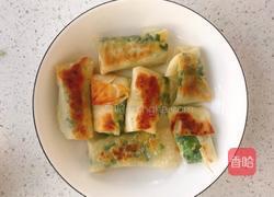 韭菜鸡蛋锅贴的做法图解6