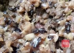 猪肉木耳香菇虾仁包的做法图解4