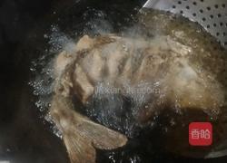 糖醋鲤鱼的做法图解3