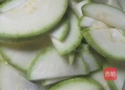 青椒肉丝西葫芦的做法图解1
