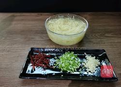 炝拌土豆丝的做法图解1