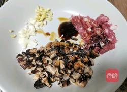 香菇肉末青菜拌面的做法图解2