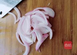洋葱拌黄瓜的做法图解3
