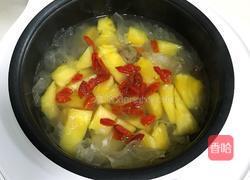 桃胶银耳凤梨甜汤的做法图解7