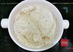 荷包蛋鸡丝虾籽面的做法图解3