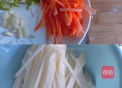 胡萝卜土豆丝的做法图解1
