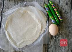 香肠飞饼卷的做法图解1