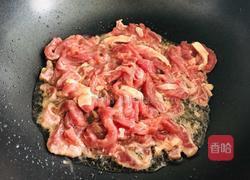 多做一步，牛柳又滑又嫩，味美多汁的青椒牛柳的做法图解4