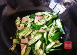 秋葵火腿炒蛋的做法图解6