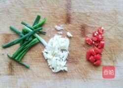 黄豆芽拌平菇的做法图解2