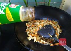 杏鲍菇炒肉丝的做法图解6