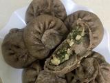 黑全麦面，素馅包子