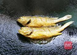 煎黄花鱼的做法图解5