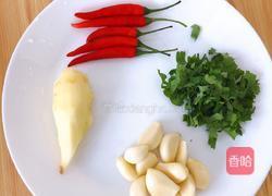 海鲜菇焖鸡的做法图解2