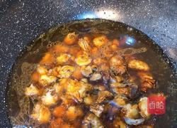 海鲜菇焖鸡的做法图解7