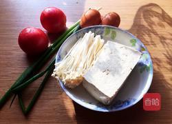 金针菇豆腐汤的做法图解1