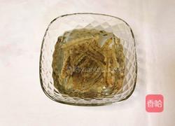 虾菇干炒韭菜的做法图解2