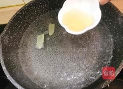 酥炸鱿鱼圈的做法图解2