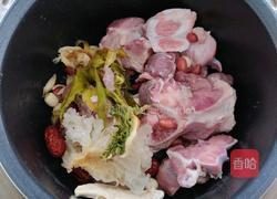 清补凉猪骨汤的做法图解3