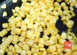完全没有腥味鲜甜好吃的玉米胡萝卜虾仁的做法图解5