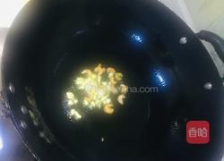 干虾仁炒小瓜的做法图解3
