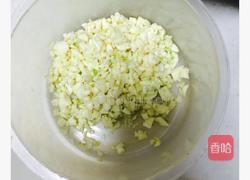 黄瓜炒腊肉的做法图解2