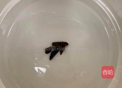 无水高丽参炖乌鸡（闽南滴汤)的做法图解3