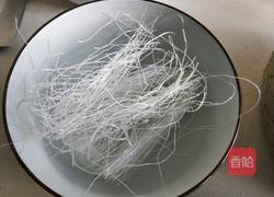 菠菜丸子粉丝汤的做法图解2