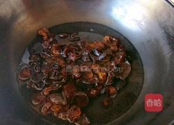 木耳拌洋葱的做法图解3