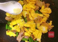 鸡蛋蒜苔炒肉的做法图解9