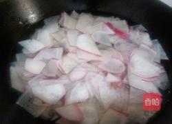 猪肉炒水萝卜的做法图解2